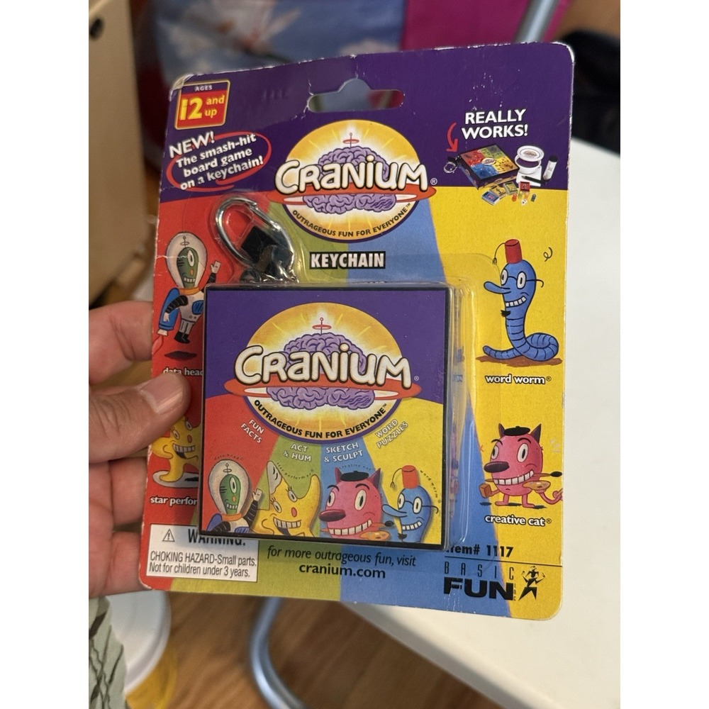 2005 Cranium Board Game Keychain New In Package - Basic Fun - Picture 2 of 3